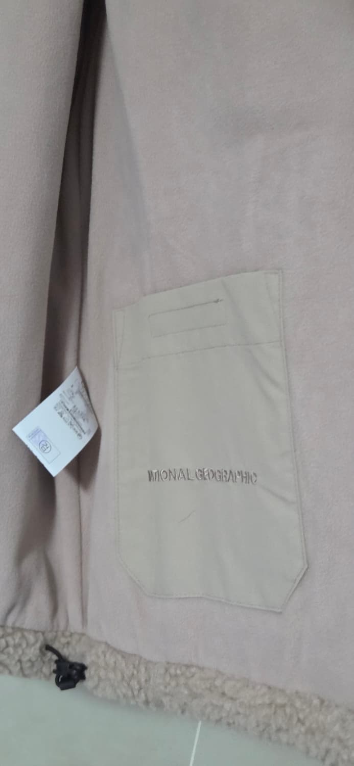 내셔널지오그래픽 뽀글이 후드 플리스 L사이즈(100)
택포 상품이미지5