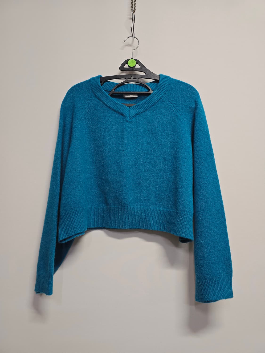 발렌시아 터키블루 V넥 크롭 니트 상품이미지1