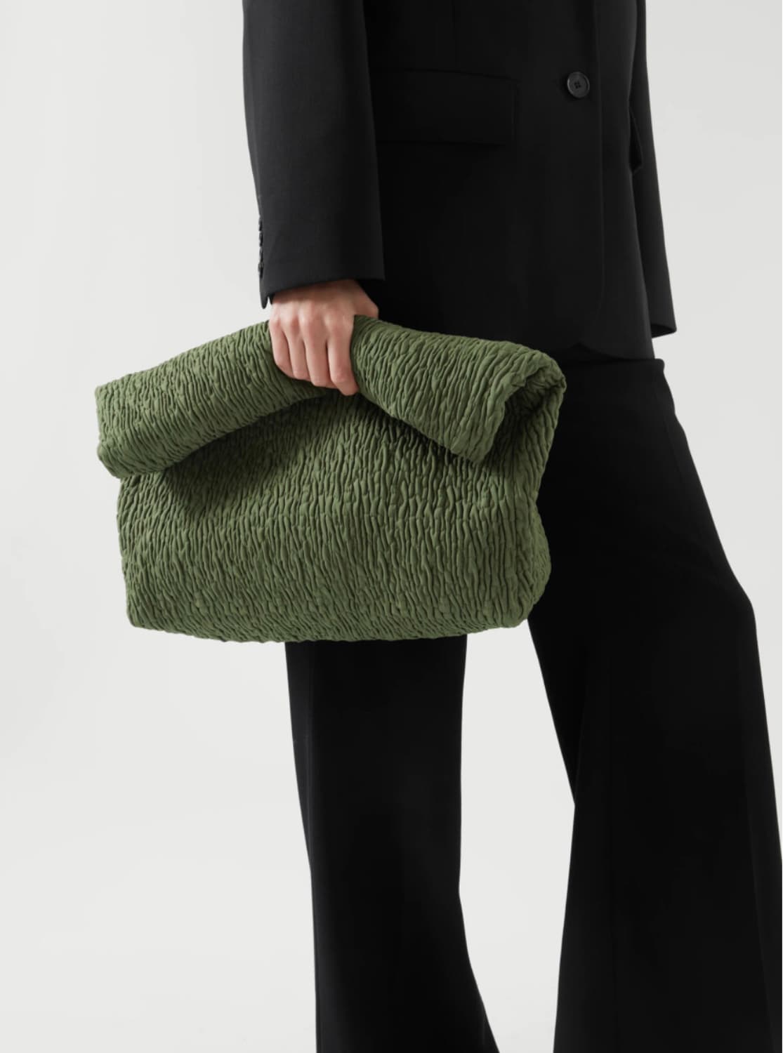 cos 정품 스모크드 오버사이즈 쇼퍼백 숄더백 클러치 가능 주름 퀼팅 상품이미지4