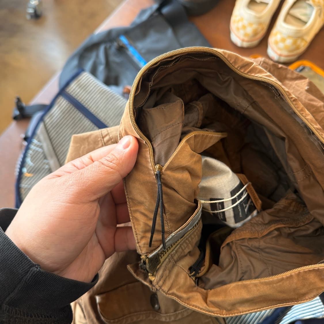 아르마니 익스체인지 멀티포켓 히든후드 리플렉티브 자켓 M ~ L 상품이미지7