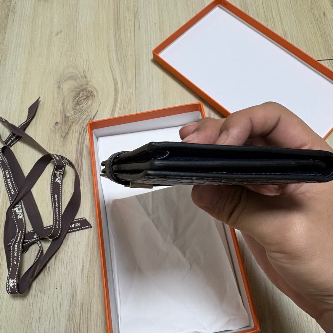 [새상품급] 에르메스 악어 와니 베안 장지갑 상품이미지6