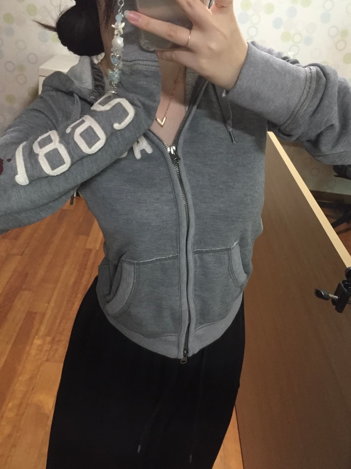 유일매물 대대장 아베크롬비 딱붙 진그레이 팔 패치 후드집업 상품이미지1