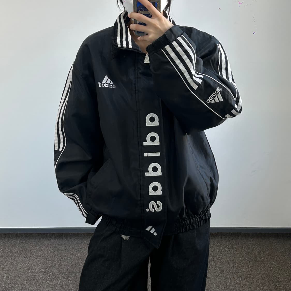 Adidas 아디다스 올드스쿨 백삼각로고 블랙 누빔 점퍼 상품이미지1