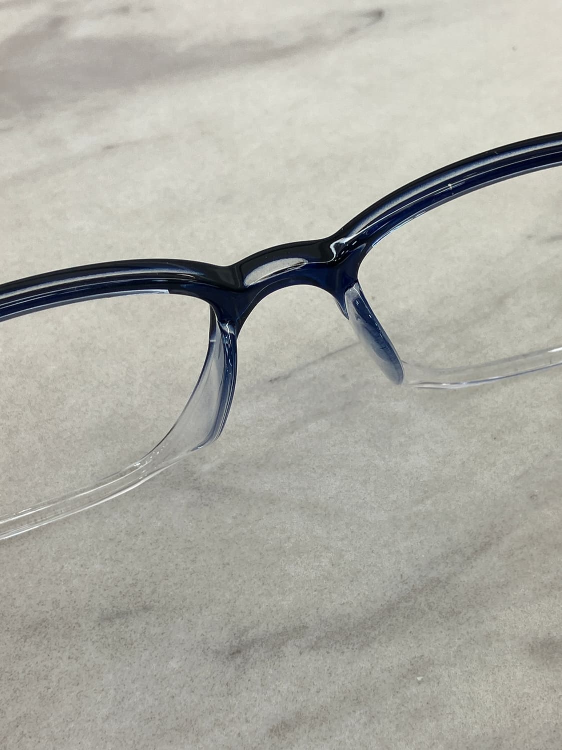 오앤씨 ONC 네이비클리어 반무테 쉐입 스퀘어 뿔테 안경 상품이미지4