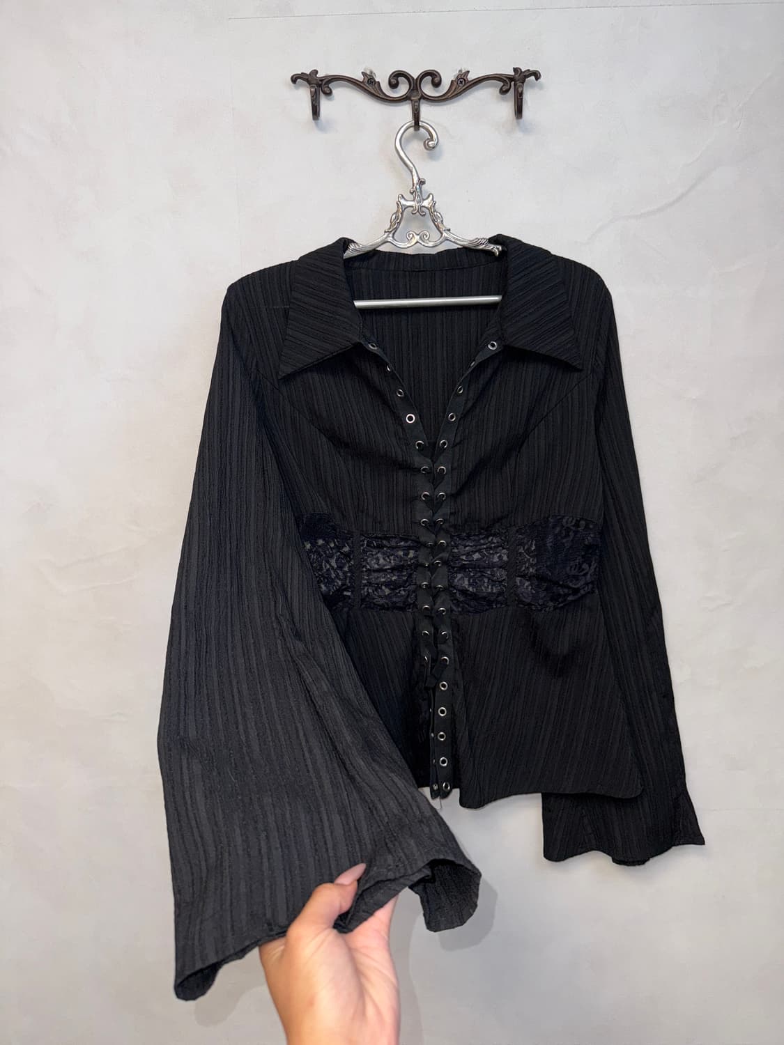 Black stripe eyelet laceup lace blouse 상품이미지2