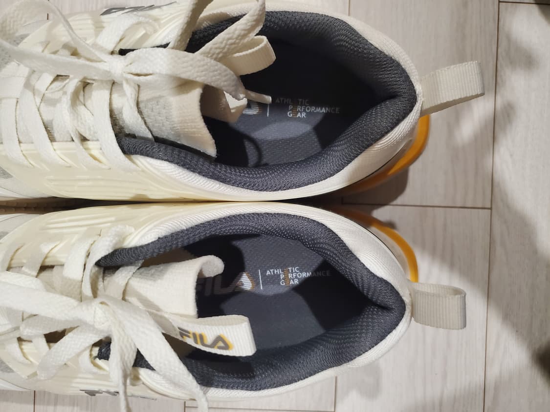 새상품급)휠라 러닝화PQF 1RM02393F-107 휠라 NRE S7

 상품이미지6