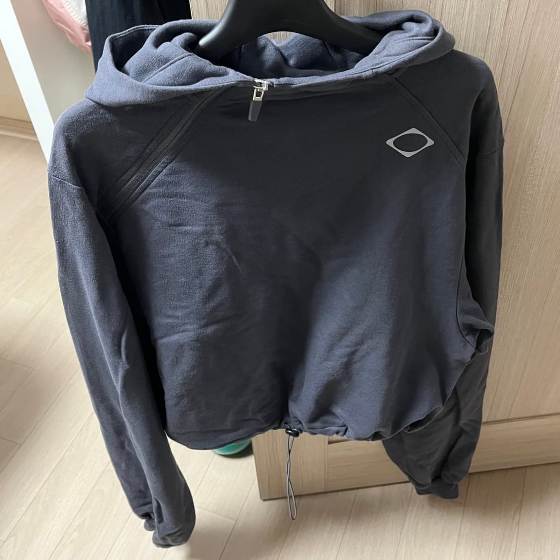 MSCHF Side Button Up Crop Hoodie 상품이미지1