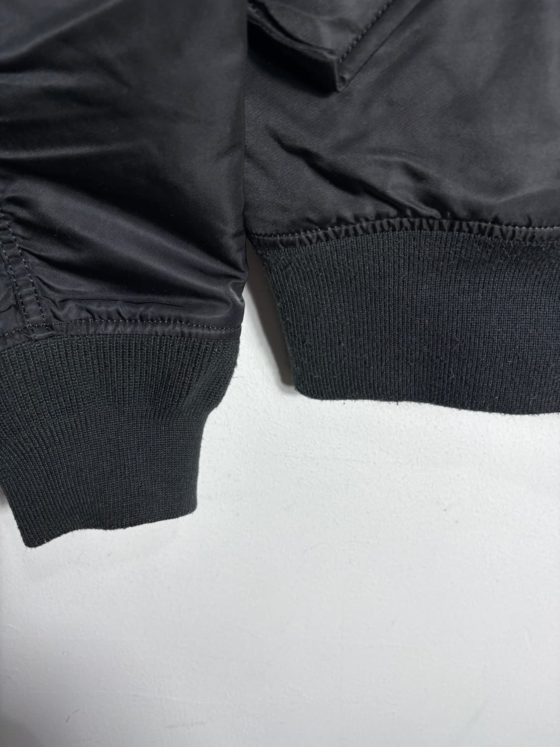 알파 인더스트리 ma-1 항공점퍼 블랙 상품이미지7