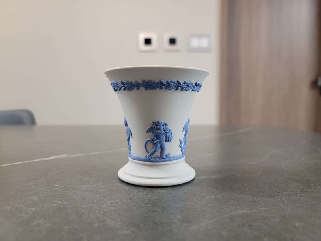 웨지우드 제스퍼웨어 라벤더 온 크림 화병 상품이미지7