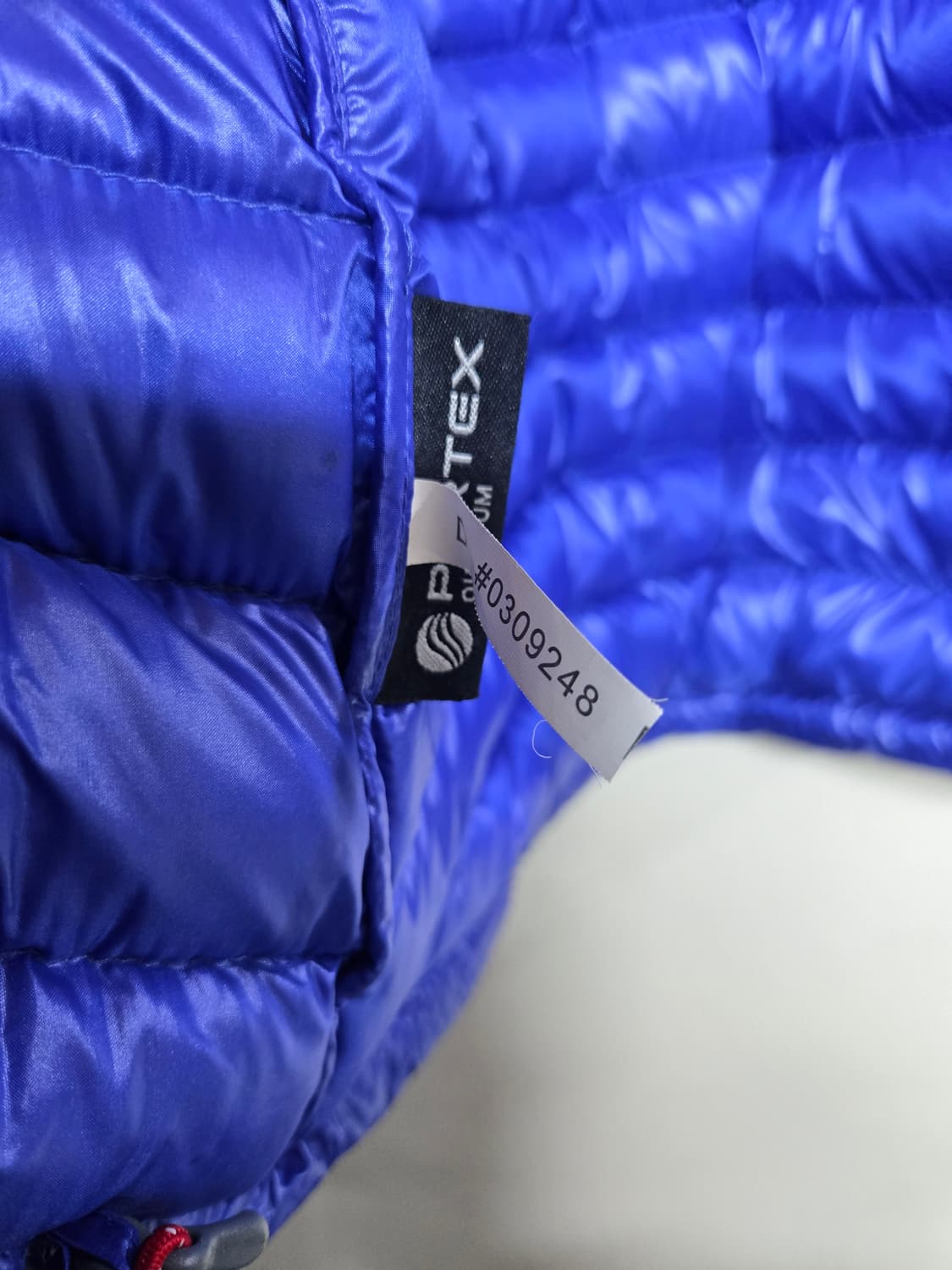 거의새제품)노스페이스 고프코어 경량곱창 패딩M  구스800필 상품이미지6