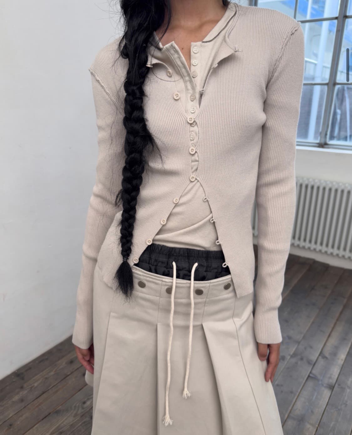 포르테나 RIBBED BUTTON CARDIGAN-BEIGE 상품이미지1