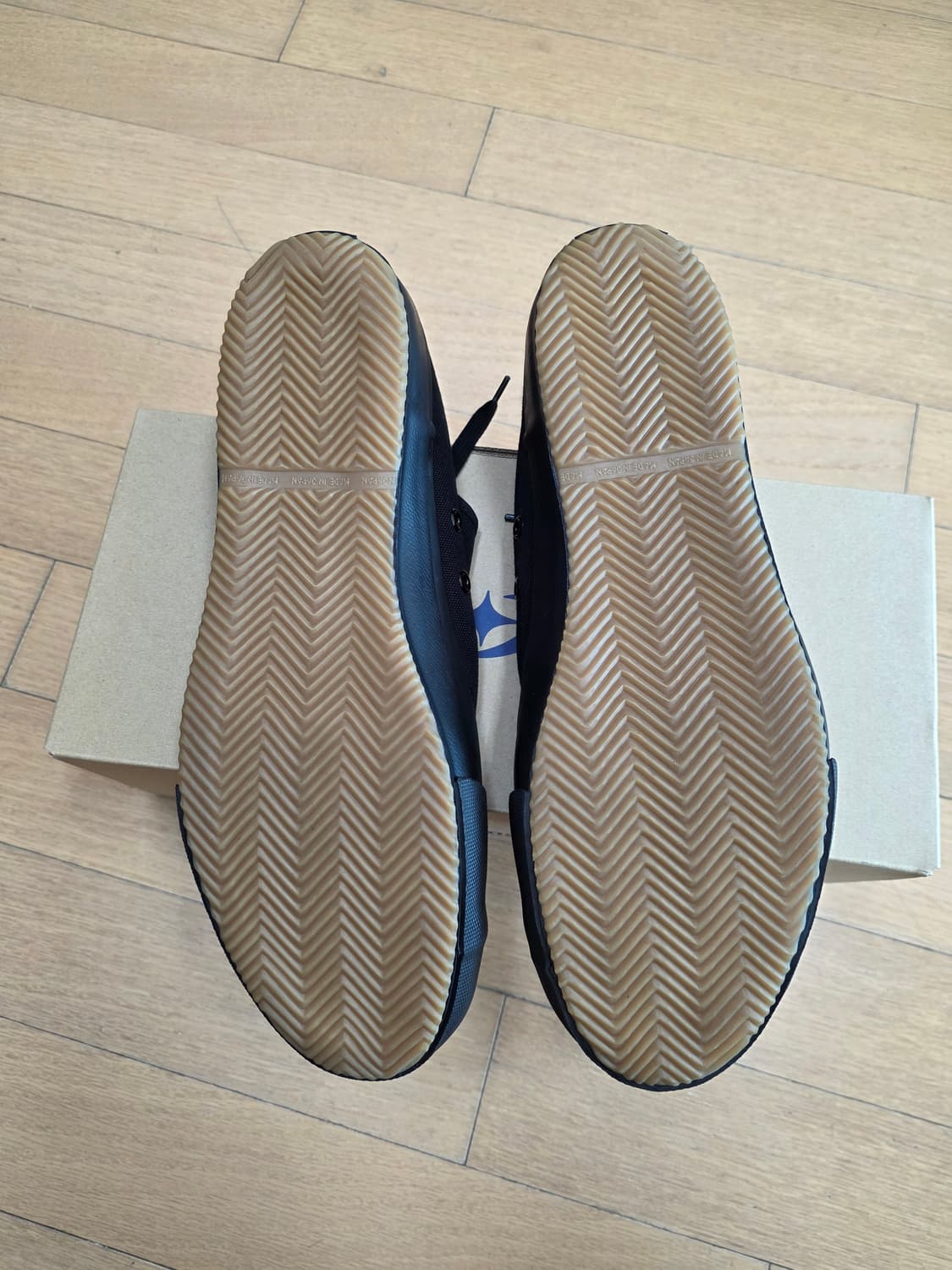 문스타 짐클래식 블랙 스니커즈 280 (US10) 상품이미지4