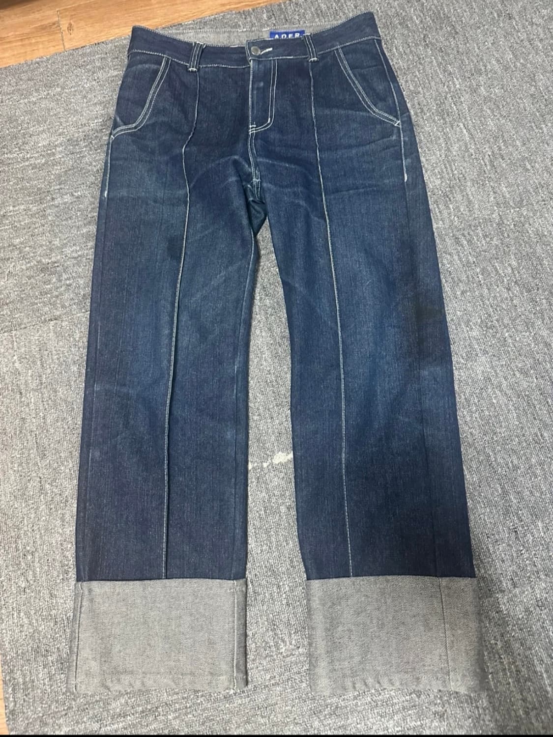 아더에러 와이드핏 셀비지 데님팬츠 3 상품이미지1