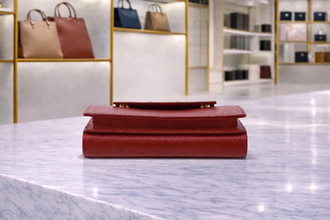 [A급] 프라다 사피아노 WOC 크로스백 판매합니다!!! 상품이미지3