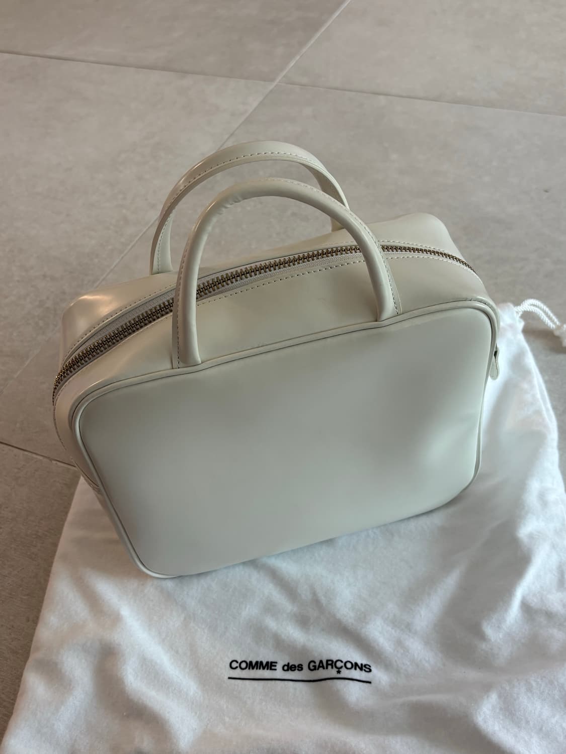 꼼데 아오아먀백 화이트 스퀘어 2호 상품이미지1