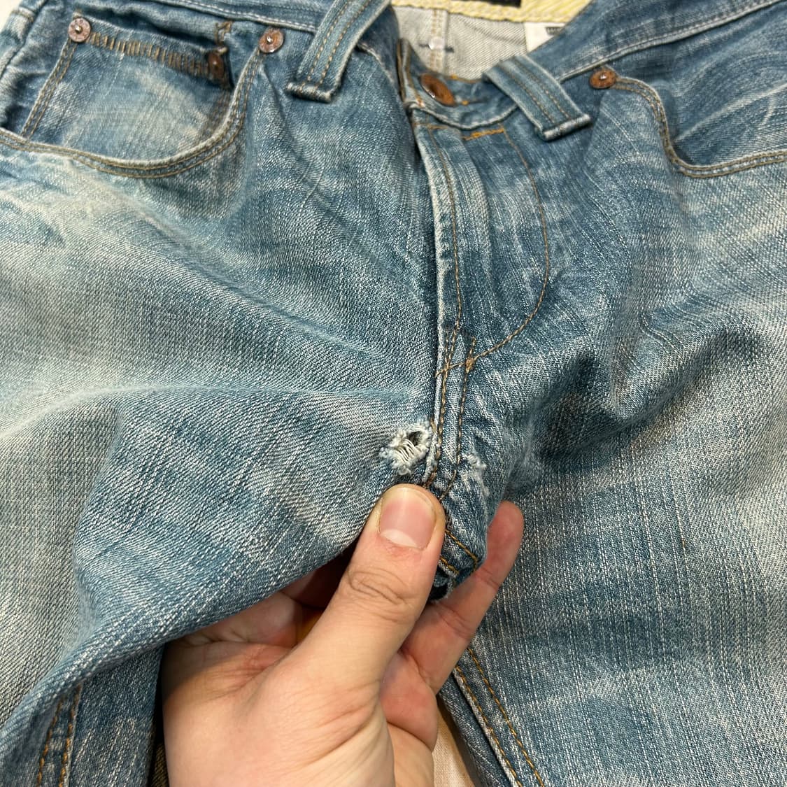 32inch) 리바이스 701 슬림 스트레이트 데님 청바지 상품이미지8