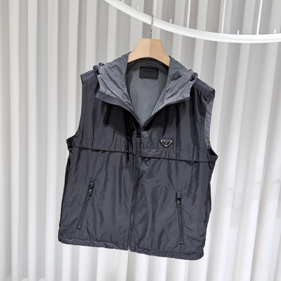 52 / 프라다 로고 리나일론 조끼 바람막이 상품이미지2