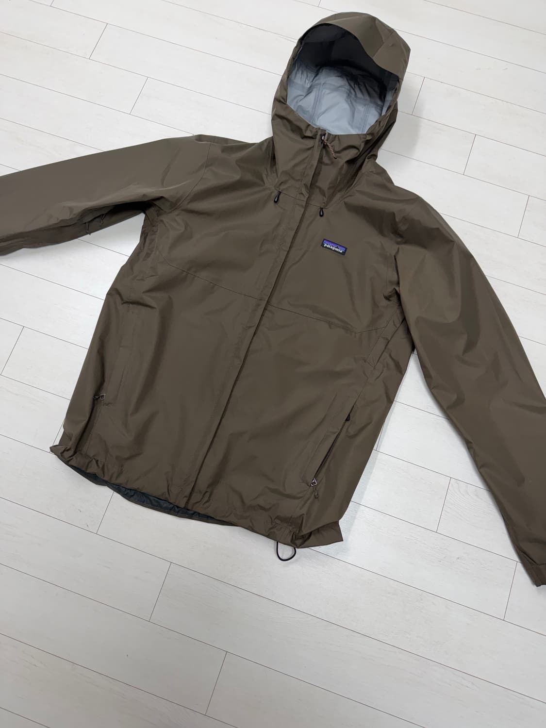 파타고니아 토렌쉘 다크월넛 M 사이즈  상태 9.8/10  이 색상은 전 상품이미지1