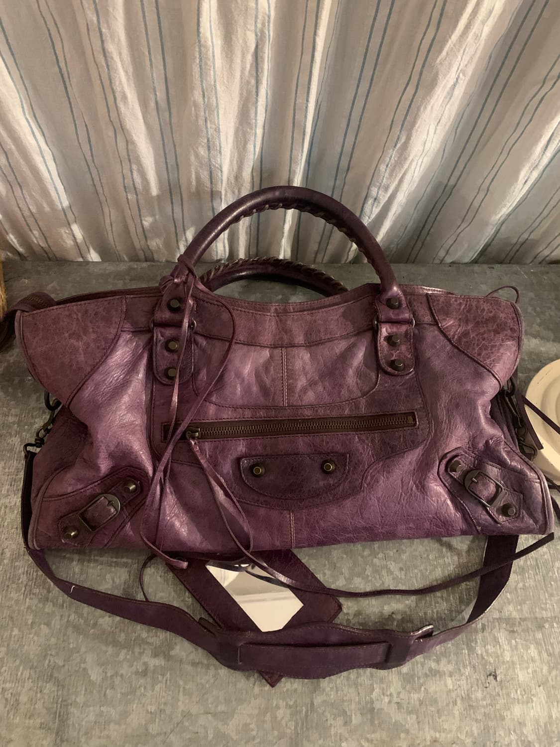 발렌시아가 모터백 상품이미지1