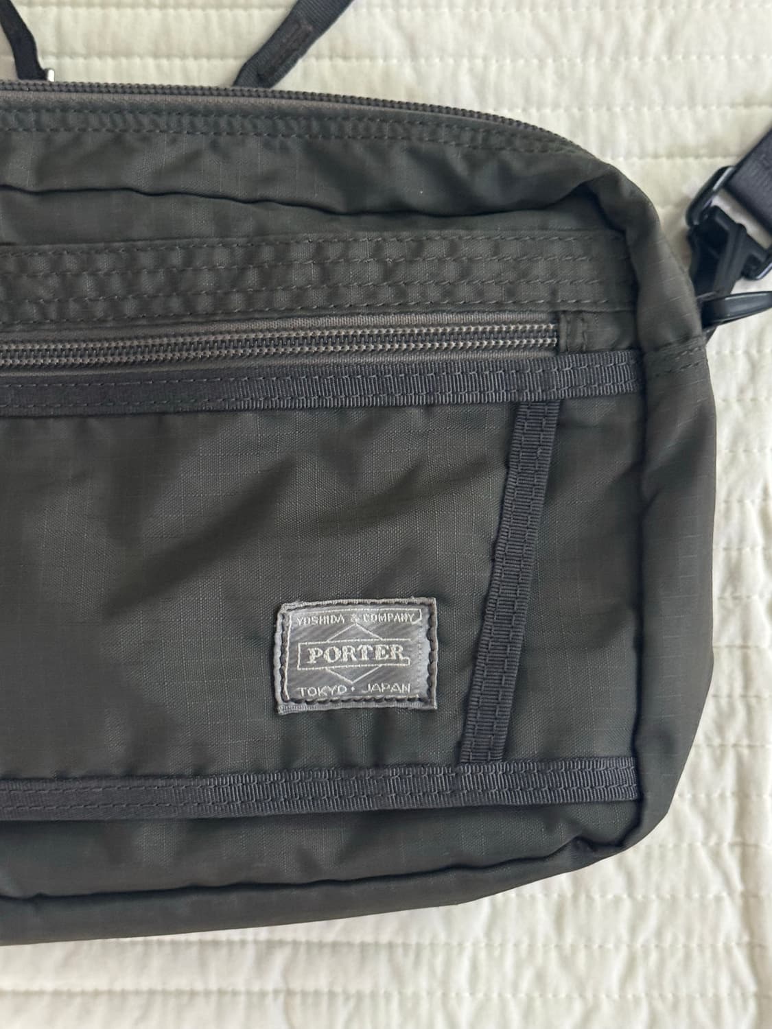 포터 2way 투웨이 크로스백 백팩 올리브색 상품이미지2