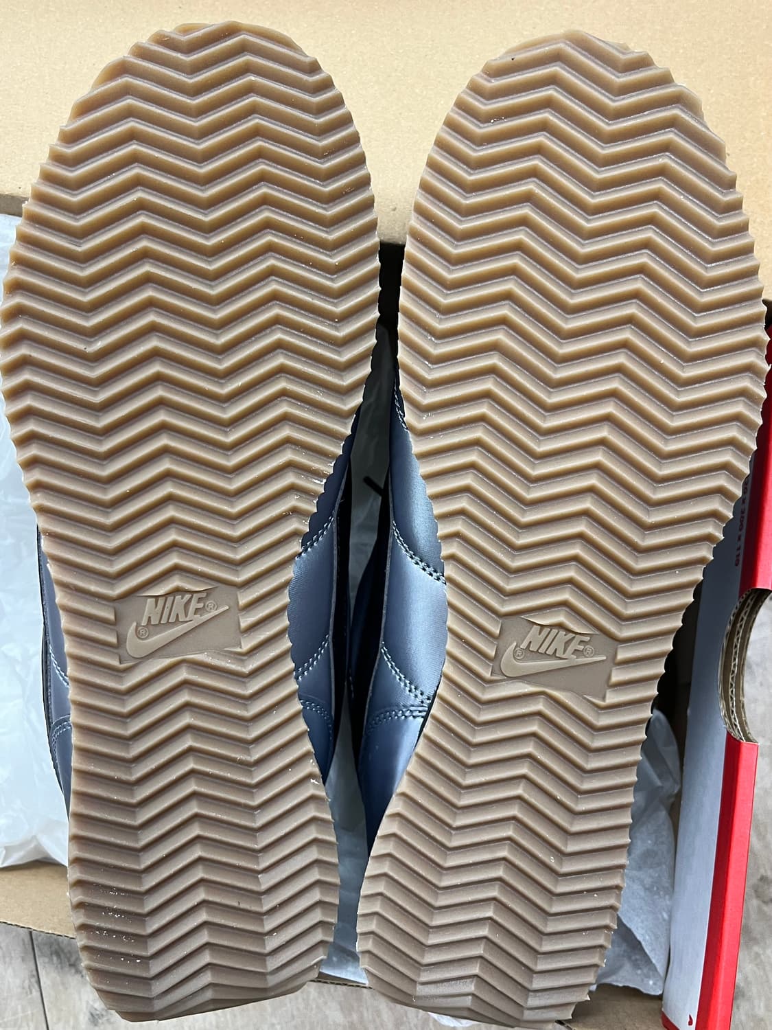 나이키 코르테즈 레더 SE 메탈릭 쿨 그레이 블랙 상품이미지3