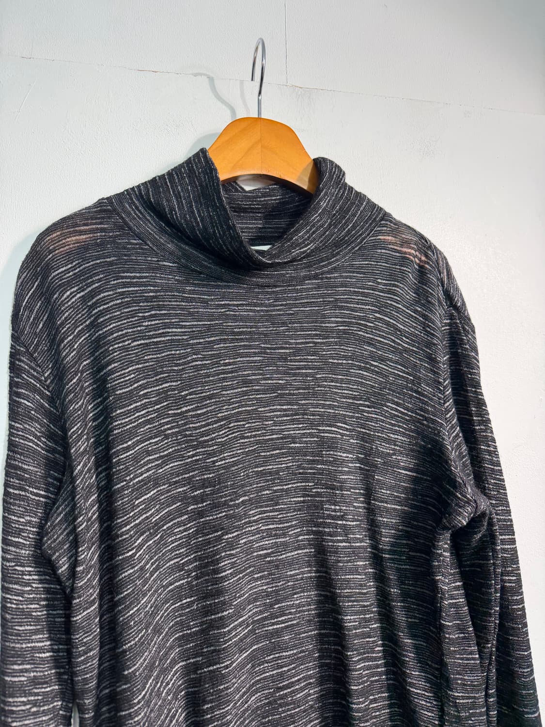 Plantation 이세이미야케 울 70% 모크넥 니트 상품이미지3