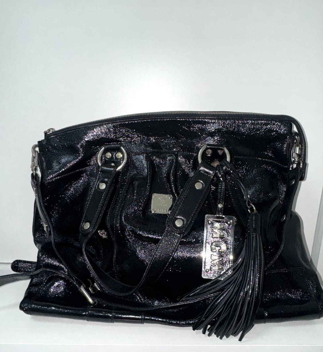 MCM 유광레더 숄더백 크로스백 블랙 상품이미지1