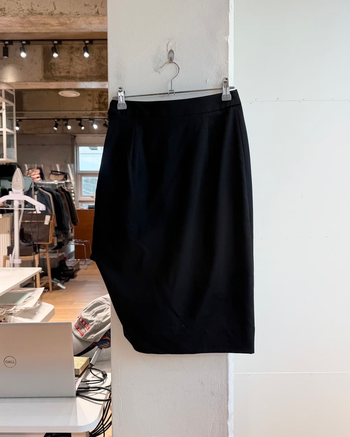 비비안웨스트우드 레드라벨 블랙 드레이프 미디스커트  상품이미지6