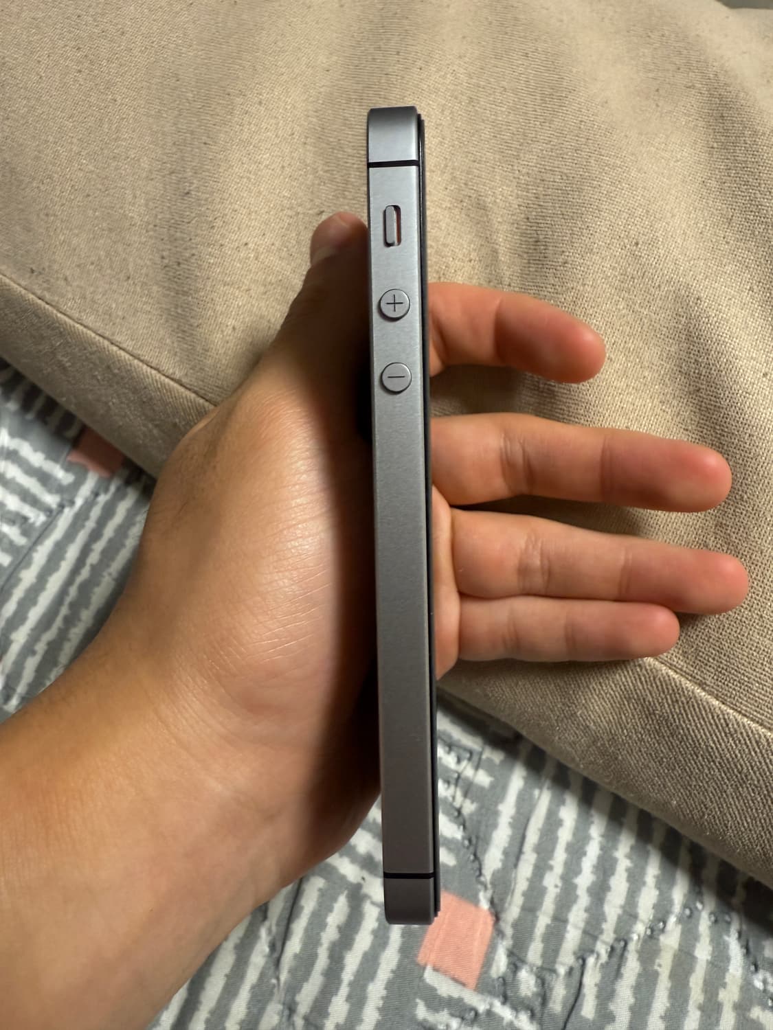 아이폰 se 스페이스 그레이 상품이미지4