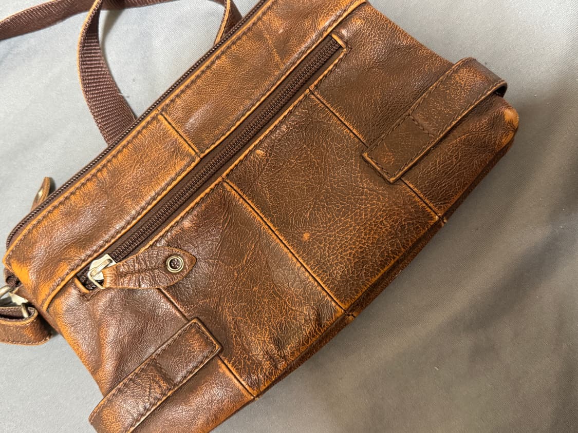 천연 소가죽 크로스백 상품이미지4