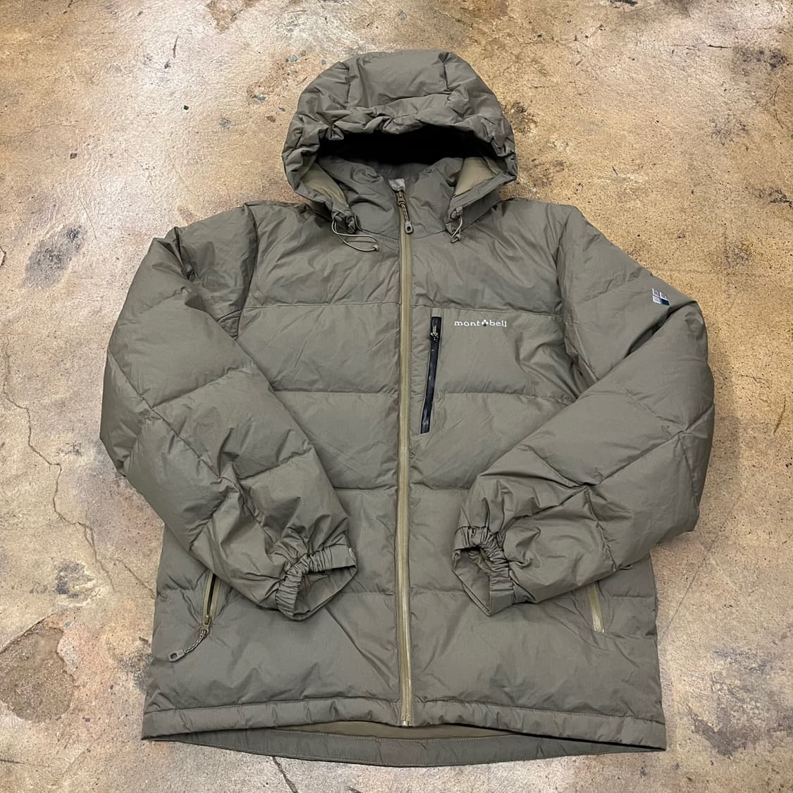 [정품/100] 몽벨 패딩 점퍼 카키색 후드 b18 상품이미지2