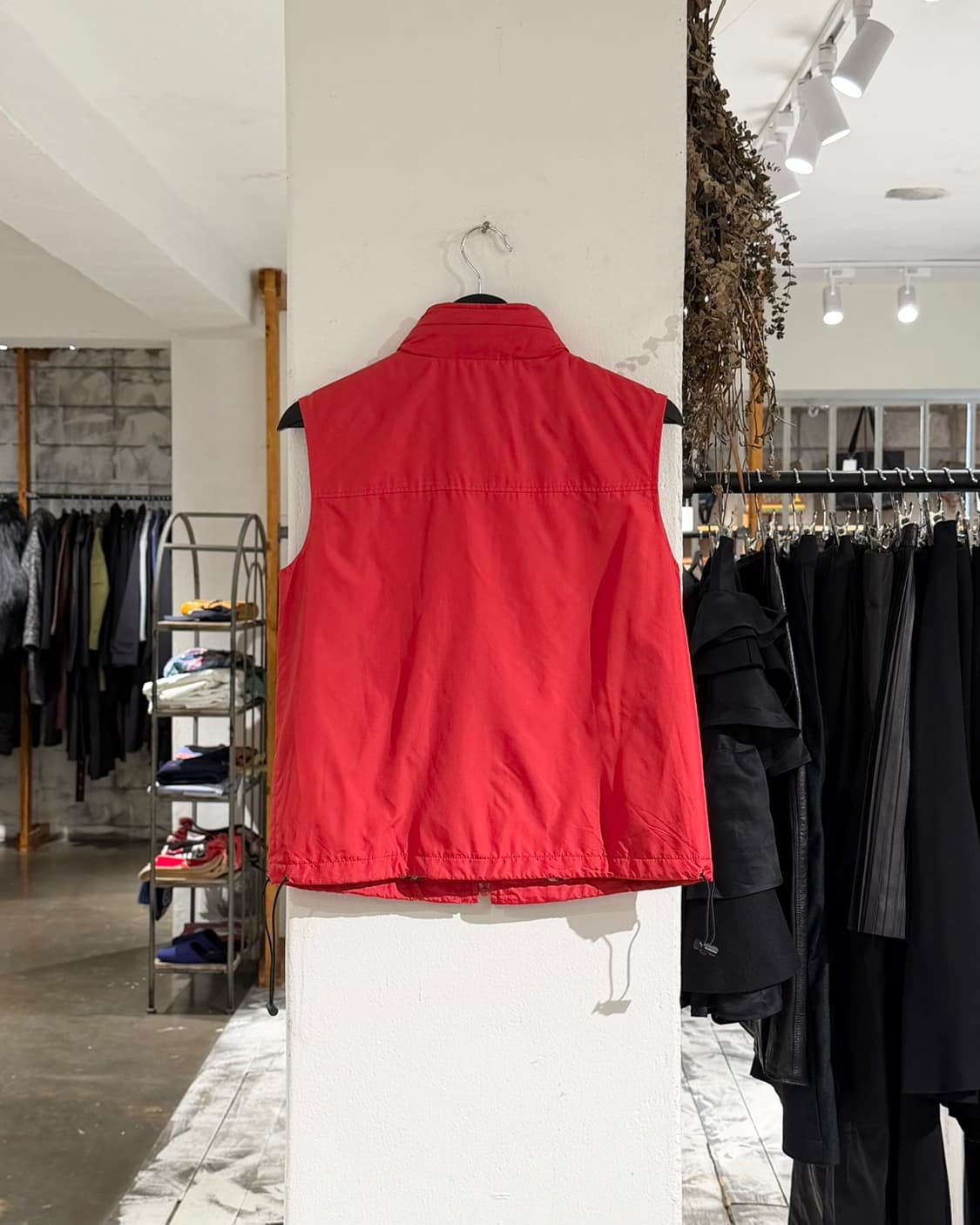 버버리 레드 클래식 나일론 슬리브리스 상품이미지6