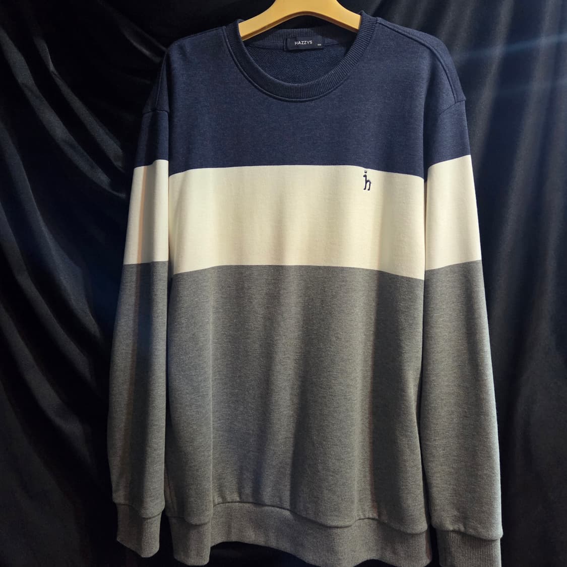 헤지스 삼색 컬러 블록 맨투맨 상품이미지2