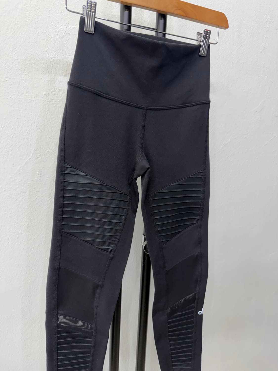 정품) 알로 여성 블랙 레깅스 XS 상품이미지2