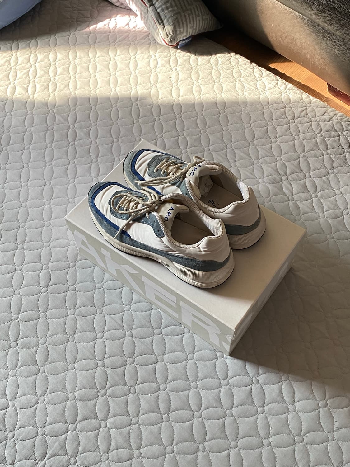 A.P.C스니커즈 상품이미지1