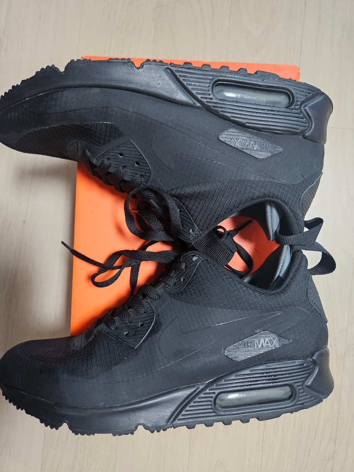 나이키 에어맥스 90 미드 윈터 250 상품이미지2