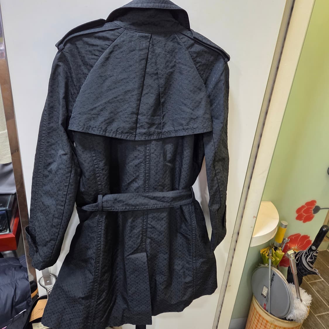 루이비통 시그니처 트랜치 코트 상품이미지5