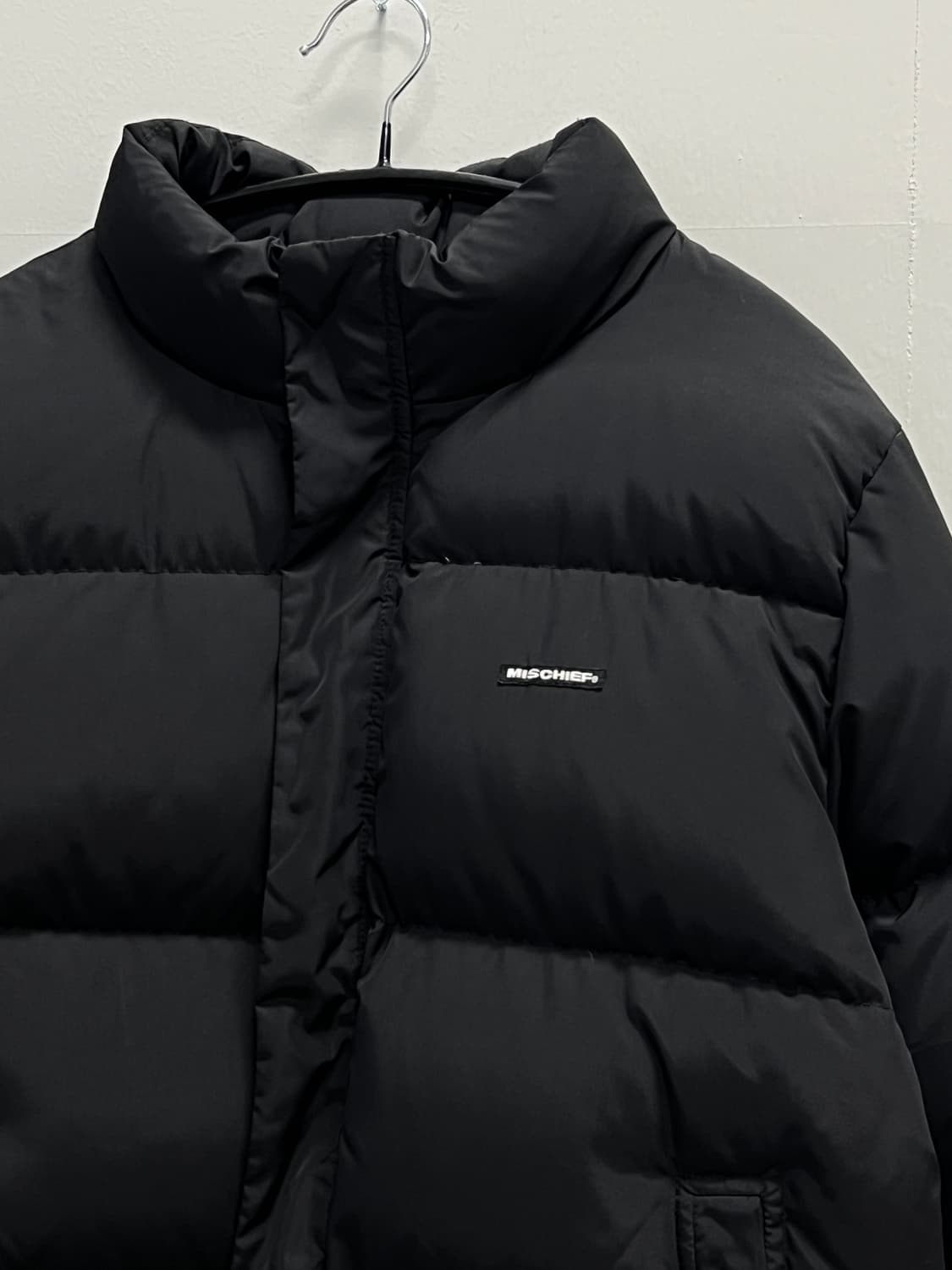 미스치프 백로고 숏패딩 자켓 상품이미지3