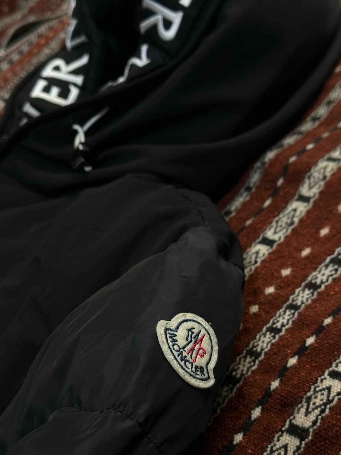 몽클레어 패딩 블랙  상품이미지10