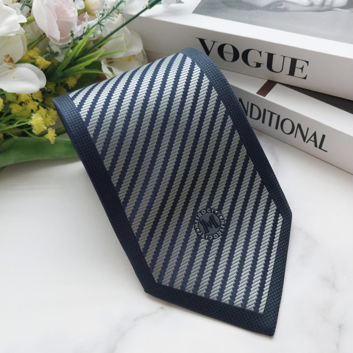 메트로시티 실크 스트라이프 넥타이 9.5cm A+등급 K931
 상품이미지2