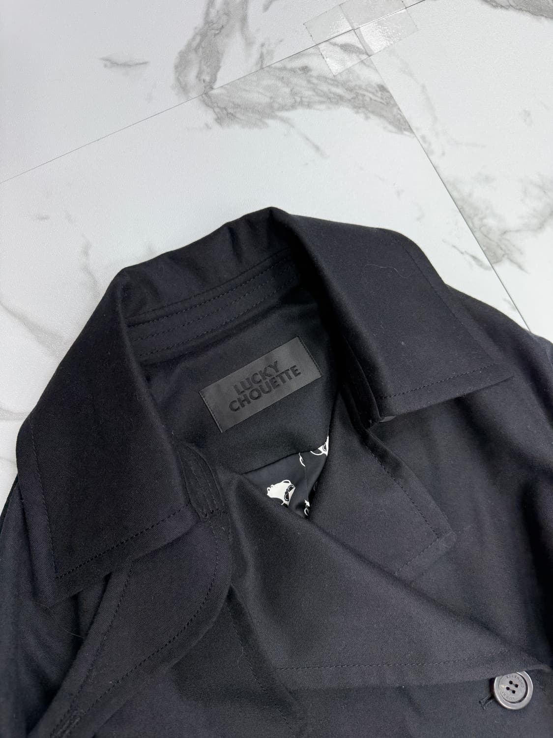 럭키슈에뜨 블랙 울 트렌치코트 상품이미지3