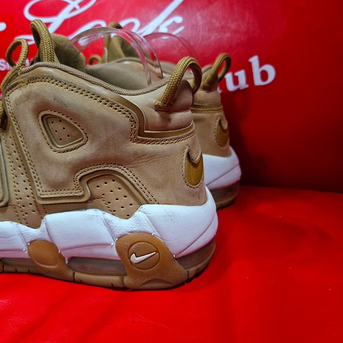 나이키(Nike) 에어모어 업템포96 프리미어 스니커즈 265 상품이미지2