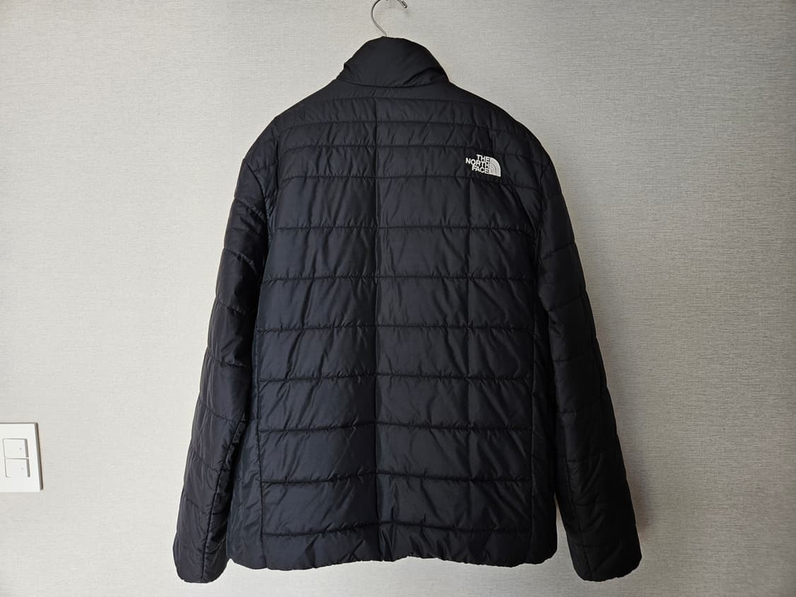노스페이스 리버시블 양면  패딩 V-motion (새제품 수준) 상품이미지2