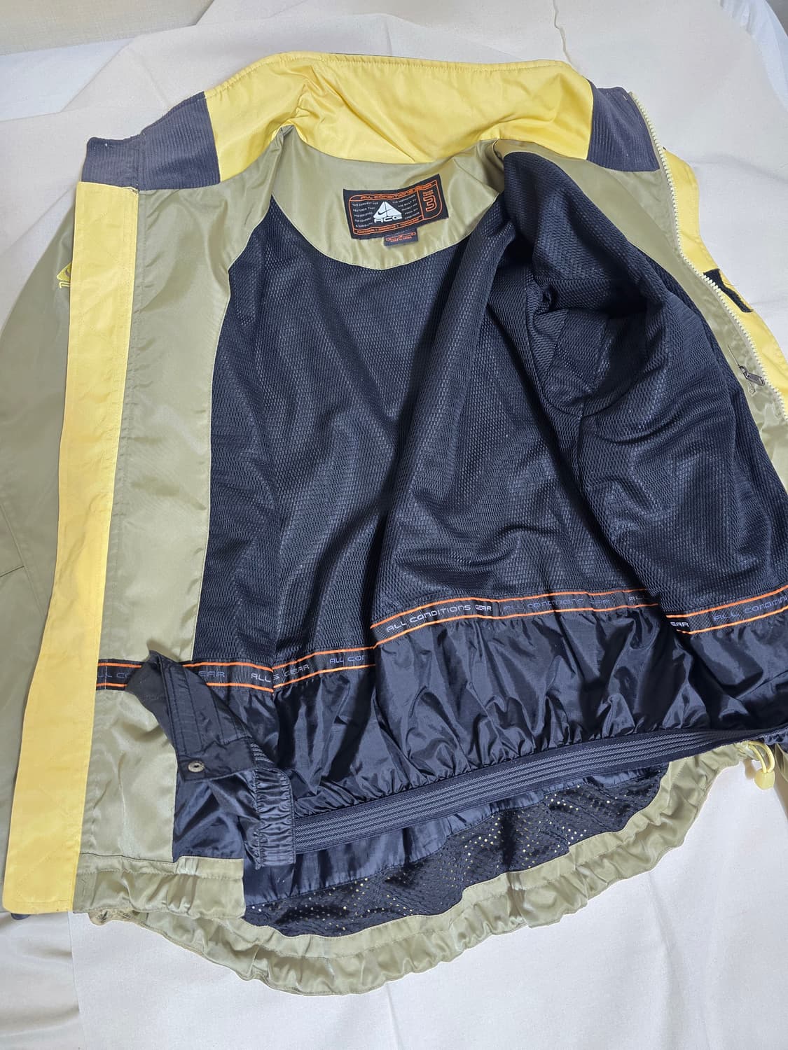 나이키 acg 자켓 (105~110) 팝니다. 상품이미지4