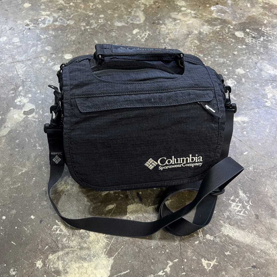 컬럼비아 크로스백 가방 콜롬비아 크로스백 상품이미지1