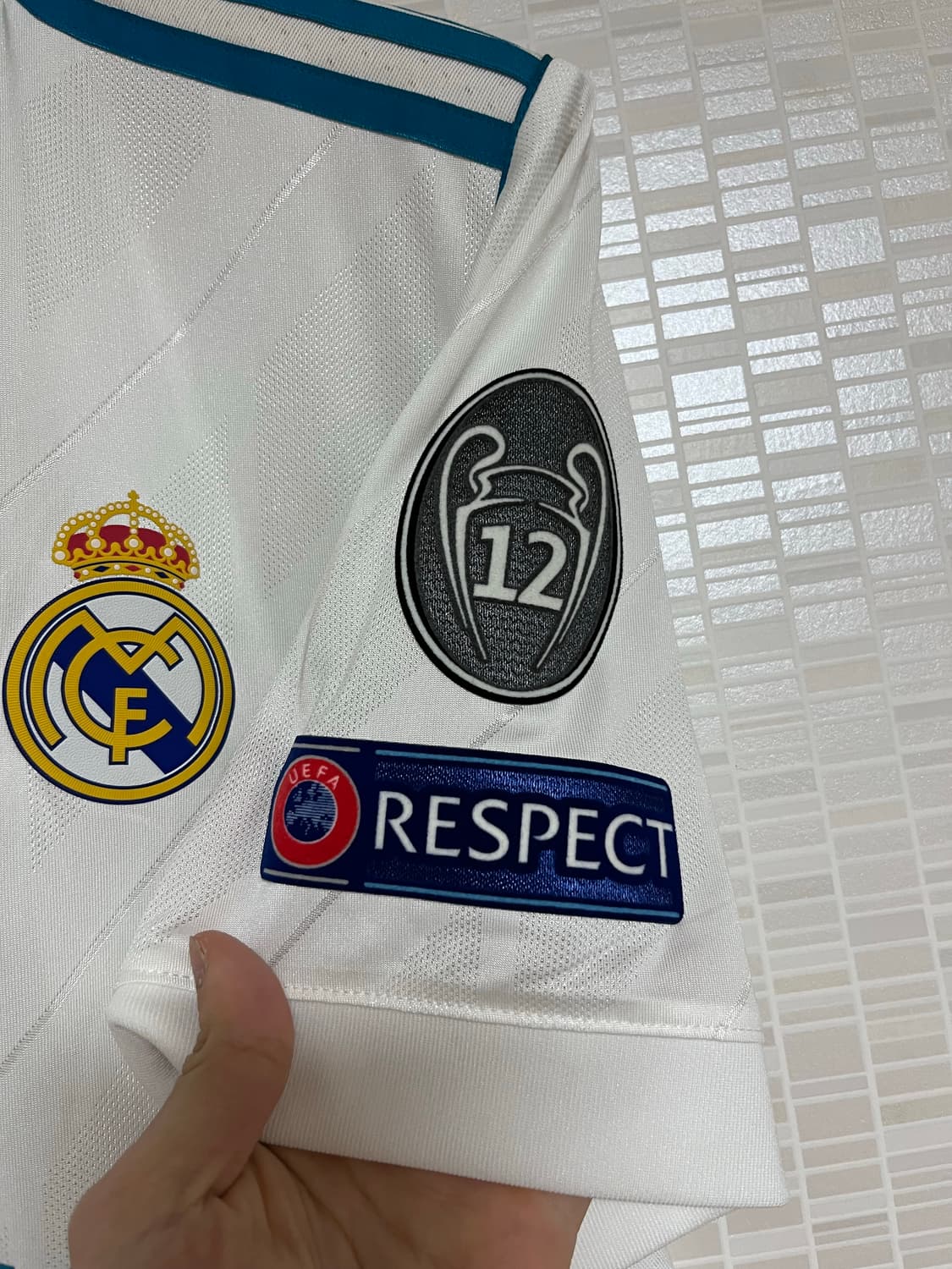 [L] 레알 마드리드 17-18 어센틱 홈 유니폼 모드리치 상품이미지6