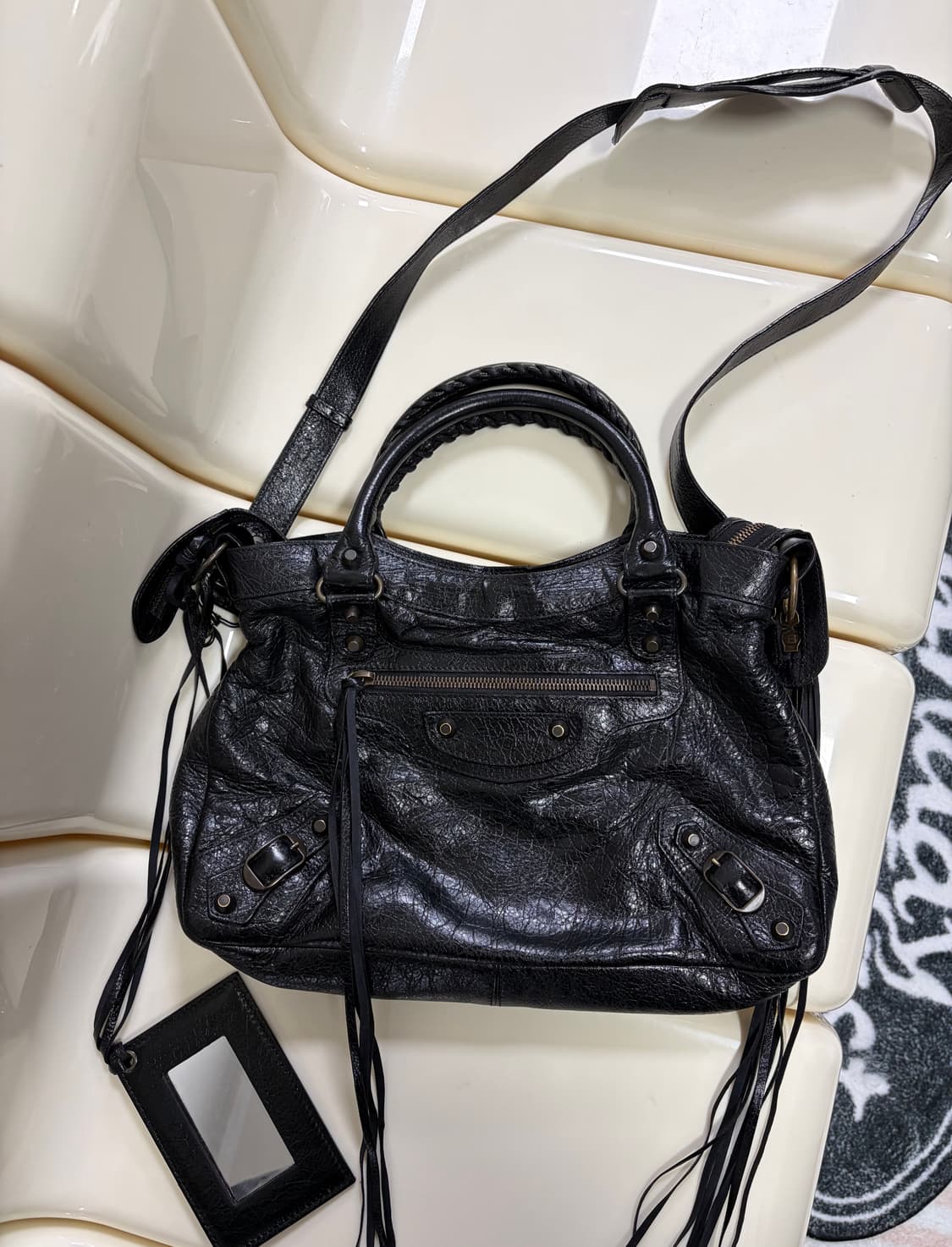 [A 정품] 발렌시아가 시티 모터백 타운 블랙 상품이미지3