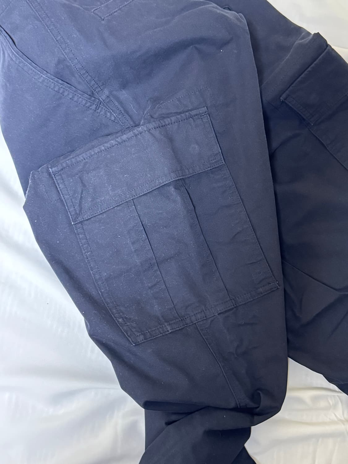 유니클로 2019년 레귤러피트카고팬츠 네이비 85 상품이미지3