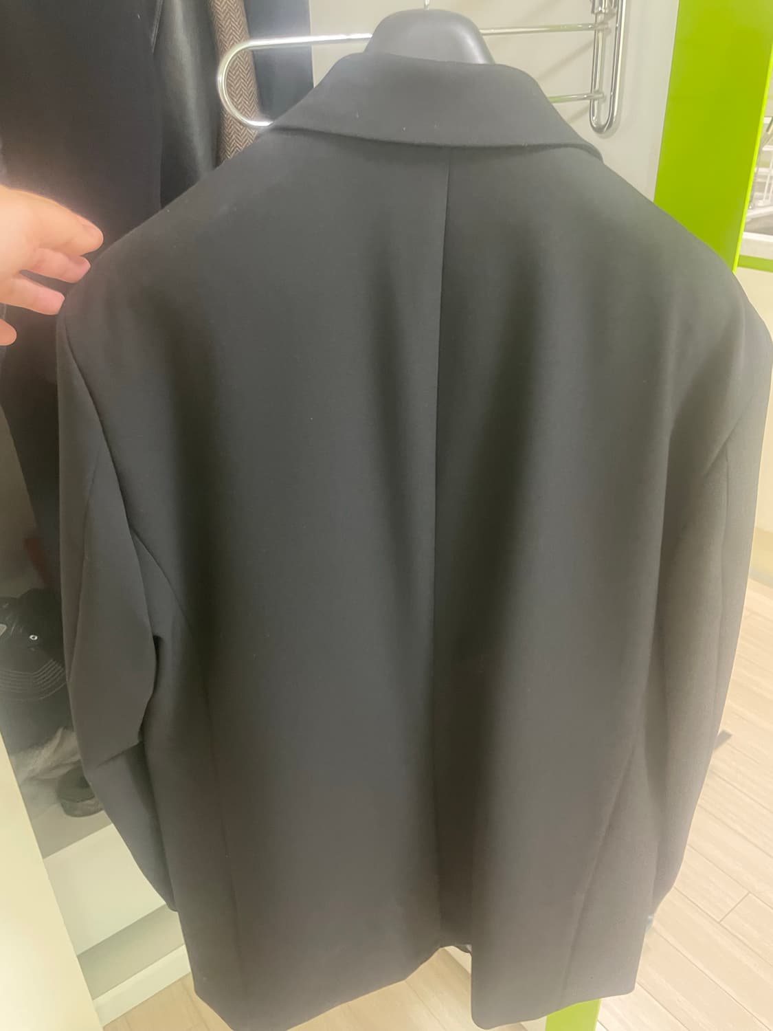 무신사 스탠다드 대디 숄더 오버사이즈 블레이저 블랙 상품이미지5