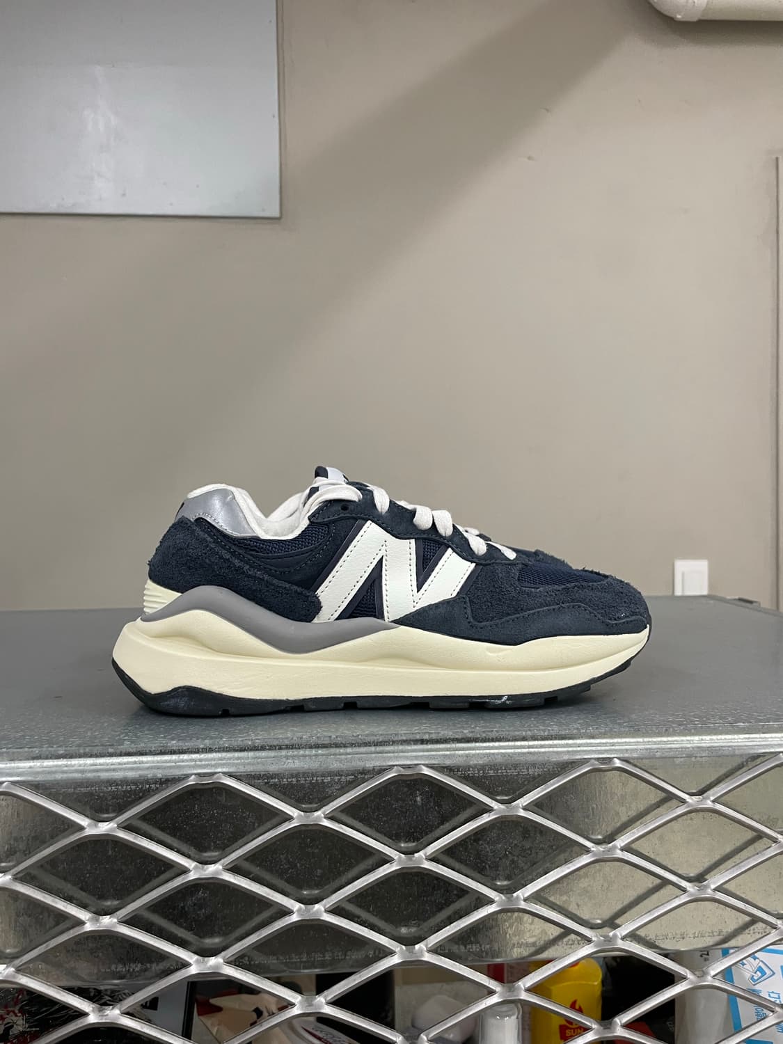 뉴발란스 5740 빈티지 럭스 이클립스 230 상품이미지4